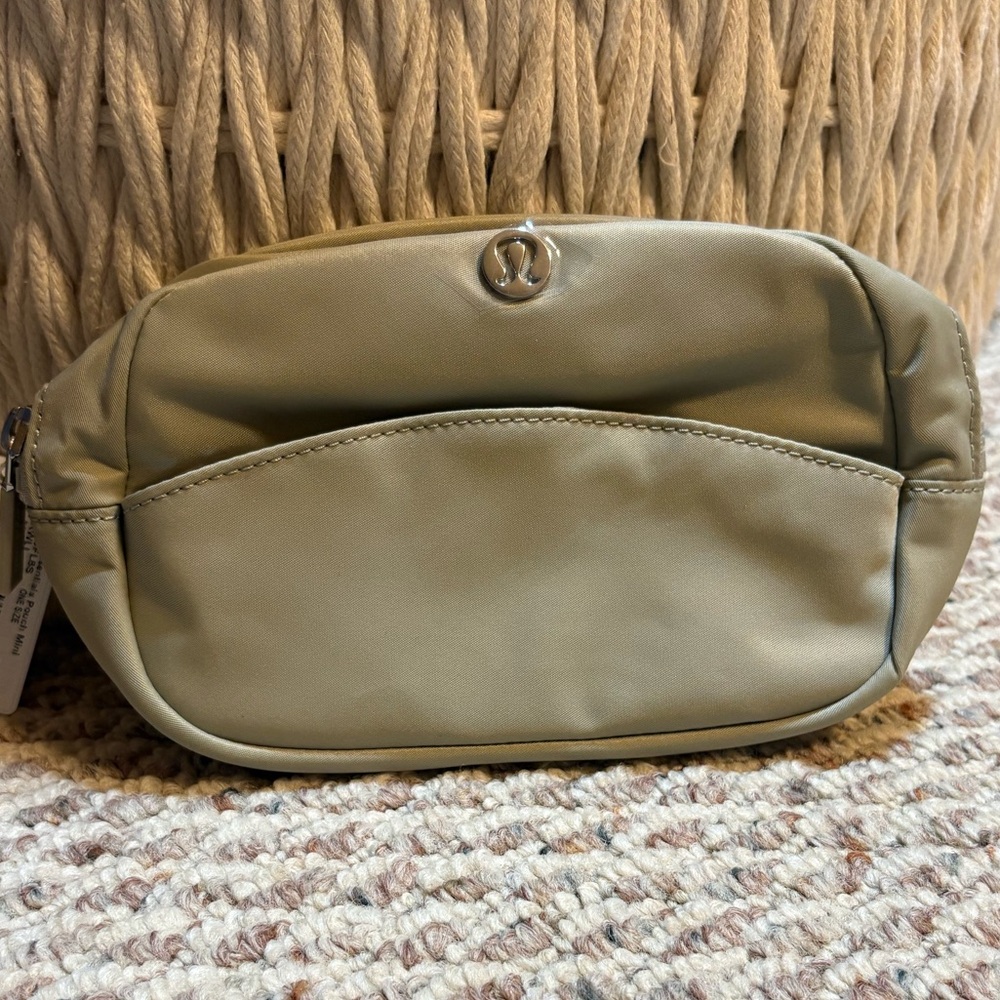 Lululemon Athletica Raw Linen City Essentials Mini Pouch